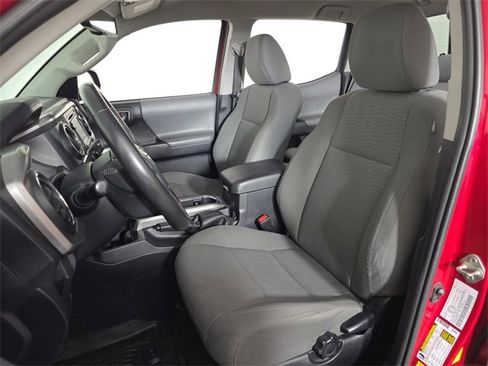 Used 2018 Toyota Tacoma SR5 image 17