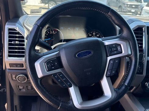 Used 2015 Ford F150 Lariat AWD/4WD image 10