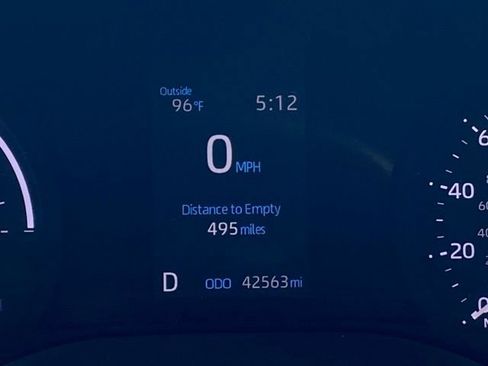 Used 2023 Toyota Sienna XLE FWD image 15