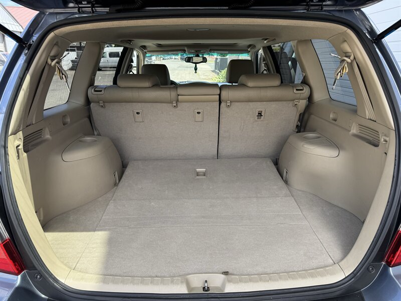 Used 2006 Toyota Highlander Limited AWD/4WD image 17