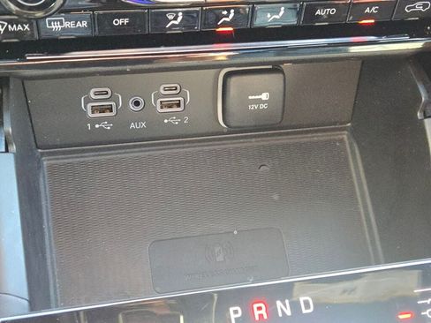 Used 2023 Jeep Grand Cherokee Summit w/ Luxury Tech Group V AWD/4WD image 28