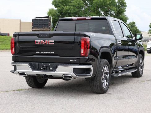 Used 2025 GMC Sierra 1500 SLT AWD/4WD image 9