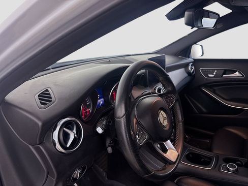 Used 2018 Mercedes-Benz GLA 250 4MATIC image 23