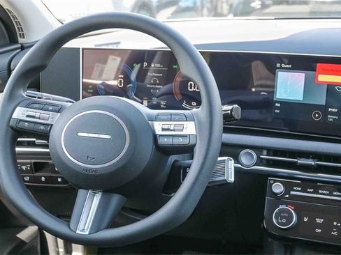 New 2025 Hyundai Tucson SEL image 17