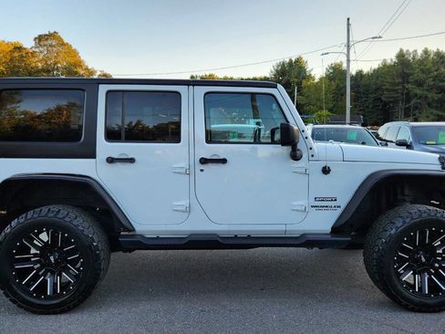 Used 2016 Jeep Wrangler Unlimited Sport w/ Quick Order Package 24S AWD/4WD image 12