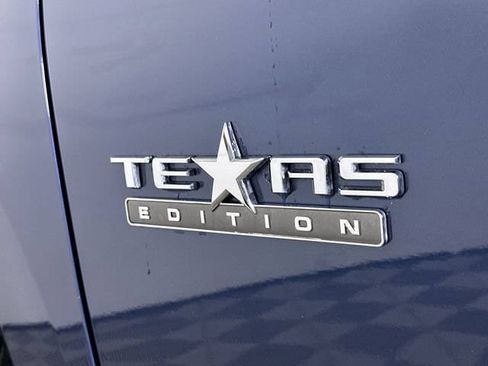 Used 2019 Chevrolet Silverado 1500 LT w/ Texas Edition AWD/4WD image 32