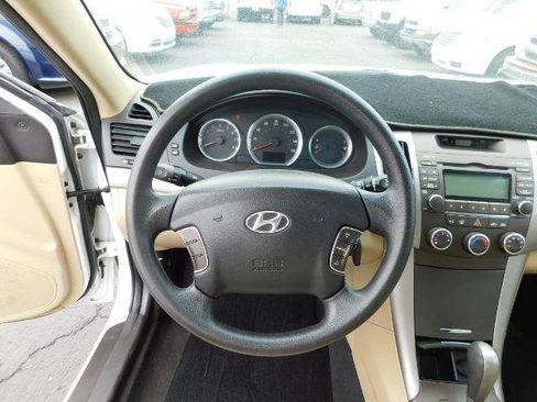 Used 2010 Hyundai Sonata GLS image 17