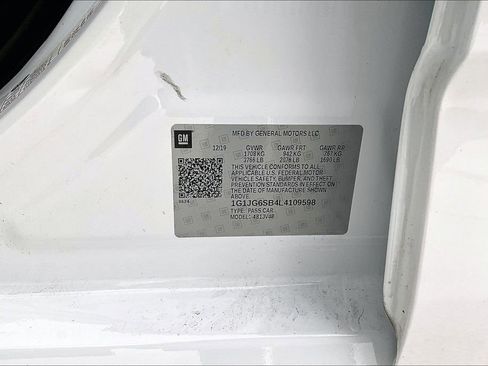 Used 2020 Chevrolet Sonic LT image 44