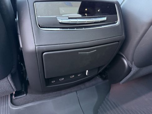 Used 2026 Cadillac Escalade Platinum Sport w/ LPO, Floor Liner Package image 40