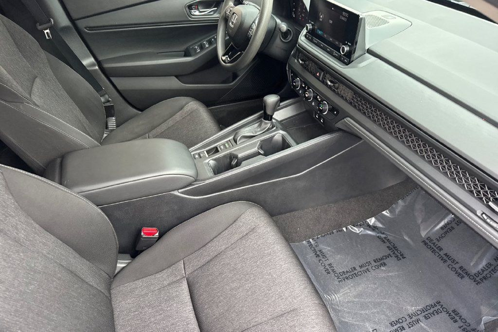 Certified 2023 Honda Accord EX image 18