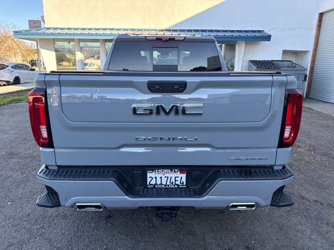 Used 2025 GMC Sierra 1500 Denali Ultimate image 4