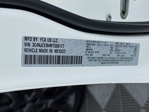 Used 2021 Jeep Compass Latitude image 39