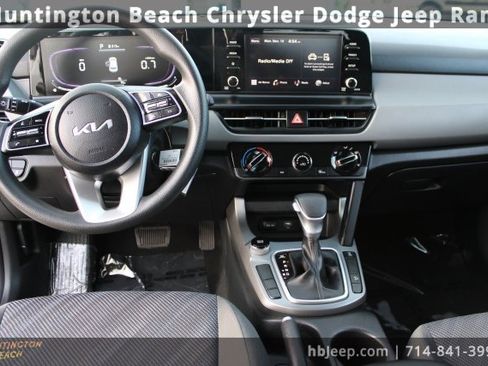 Used 2024 Kia Seltos LX image 12