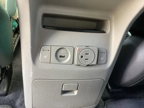 Used 2015 Kia Sedona SX FWD image 27