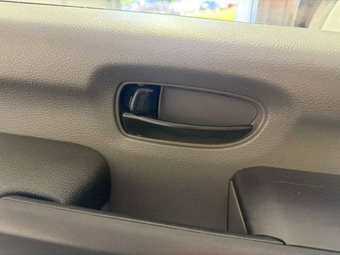 Used 2020 Nissan NV 2500 SV w/ Back Door Glass Package RWD image 12
