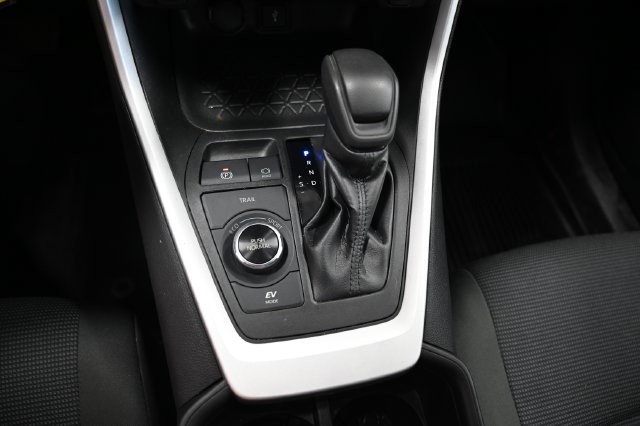 Used 2022 Toyota RAV4 LE AWD/4WD image 20