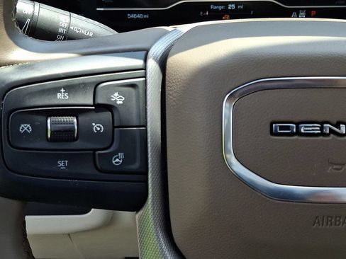 Certified 2023 GMC Yukon XL Denali AWD/4WD image 21