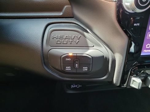 Used 2026 RAM 2500 Laramie AWD/4WD image 29