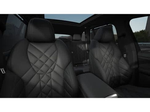 Used 2026 BMW X5 xDrive40i w/ M Sport Package image 11