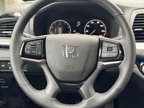 Certified 2026 Honda Odyssey Touring image 14