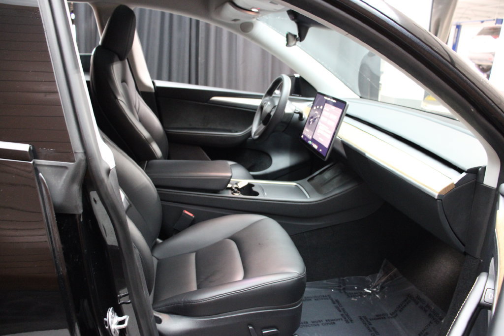Used 2023 Tesla Model Y Long Range AWD/4WD image 15