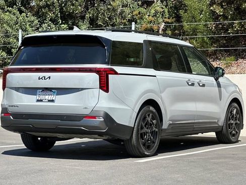 Used 2026 Kia Carnival SX Prestige FWD image 5