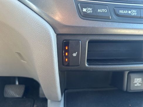 Used 2019 Honda Pilot EX image 5