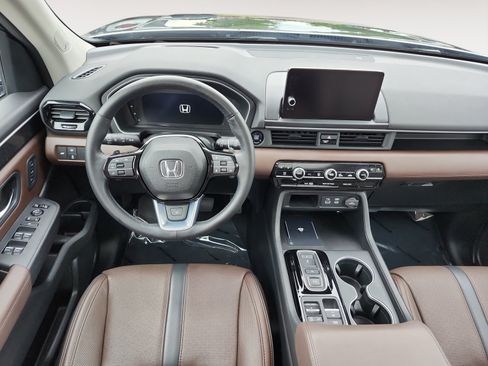 Used 2023 Honda Pilot Elite image 10