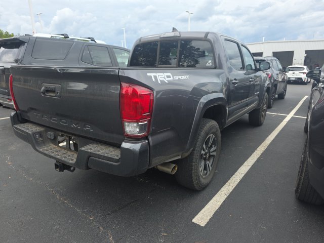 Used 2016 Toyota Tacoma TRD Sport w/ Towing Package RWD image 6