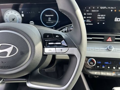 New 2026 Hyundai Elantra Limited FWD image 28