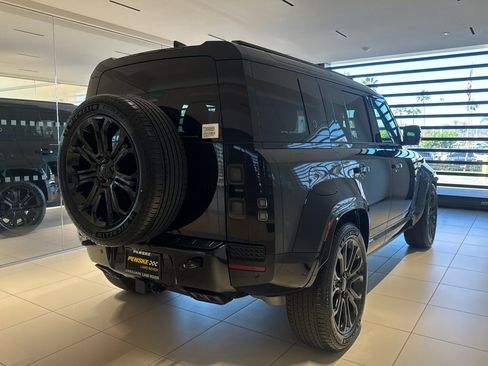 New 2026 Land Rover Defender 110 OCTA AWD/4WD image 4