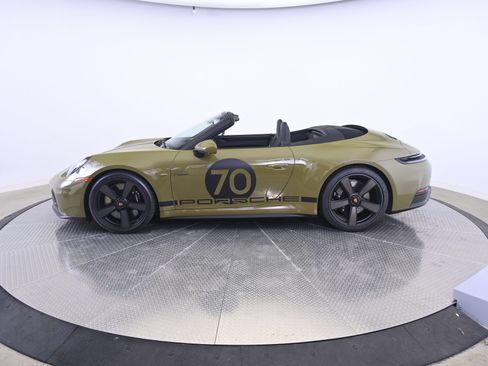 Used 2026 Porsche 911 Carrera GTS RWD image 2