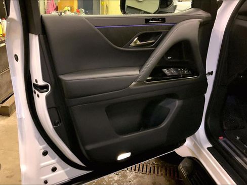 New 2026 Lexus LX 700h Luxury image 10