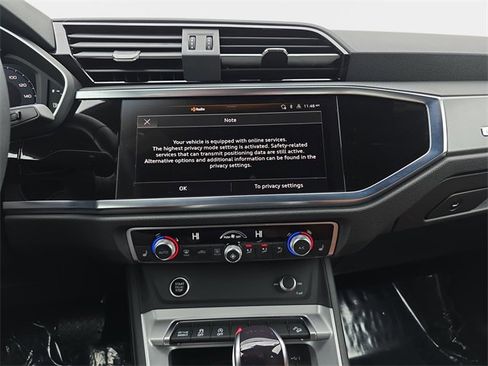 Used 2025 Audi Q3 2.0T Premium w/ Convenience Package image 24