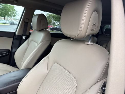 Used 2019 Hyundai Santa Fe XL FWD image 13