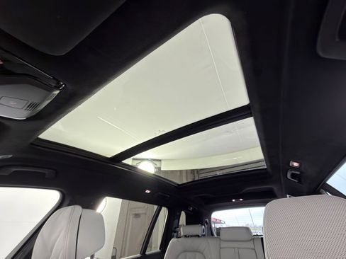 New 2026 BMW X7 xDrive40i w/ Premium Package image 13