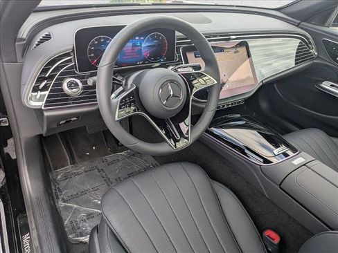 Used 2025 Mercedes-Benz E 450 4MATIC Sedan image 10