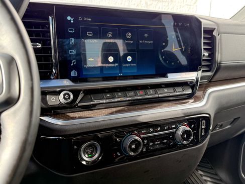 Used 2023 Chevrolet Silverado 1500 RST image 17