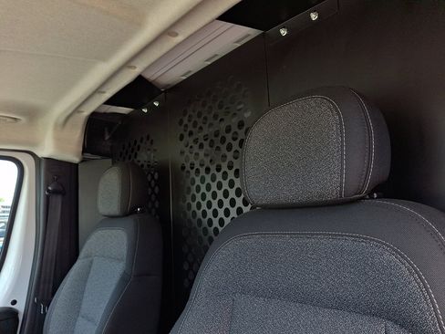 Used 2025 RAM ProMaster 2500 w/ U-Haul Equipment Group FWD image 23