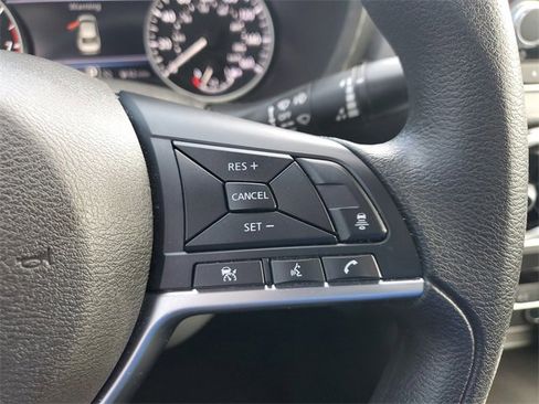 Used 2024 Nissan Sentra SV image 24