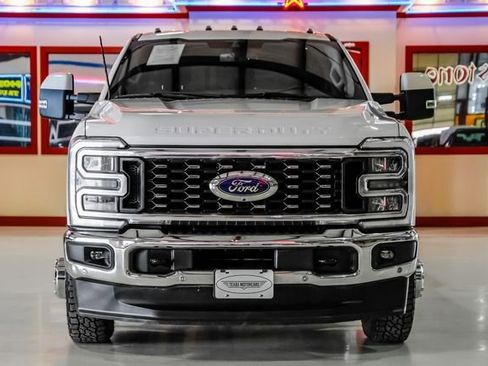 Used 2023 Ford F350 Lariat w/ Lariat Ultimate Package AWD/4WD image 9