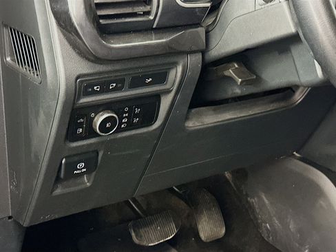 Used 2023 Ford F150 XLT w/ Equipment Group 302A High image 17