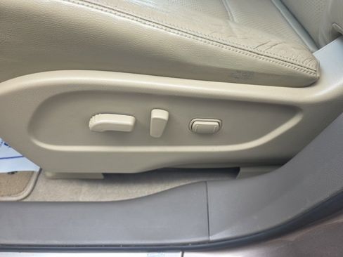 Used 2012 Nissan Murano LE w/ Platinum Pkg image 16