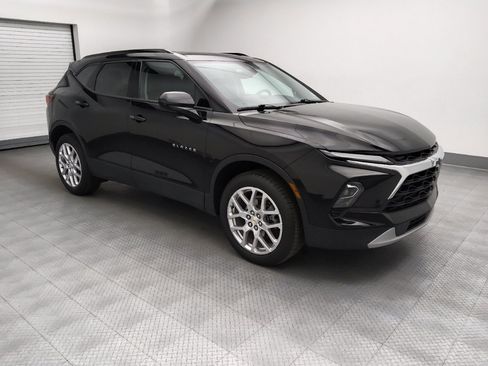 Used 2024 Chevrolet Blazer LT w/ Convenience Package FWD image 11
