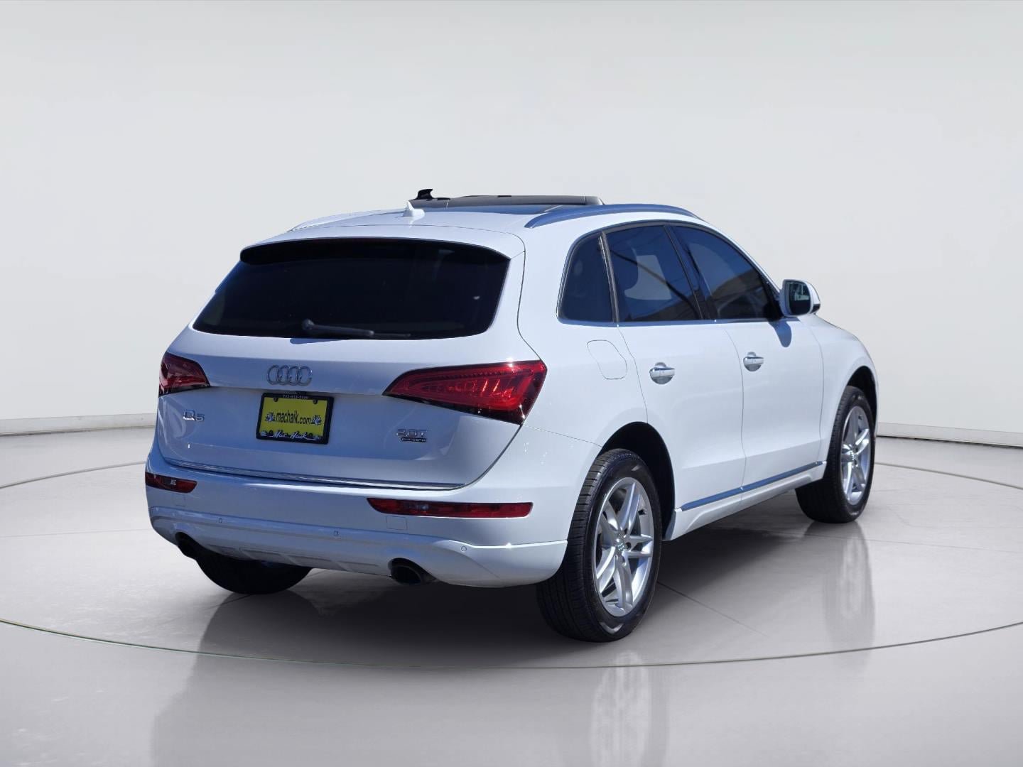 Used 2017 Audi Q5 2.0T Premium Plus w/ Technology Package AWD/4WD image 8