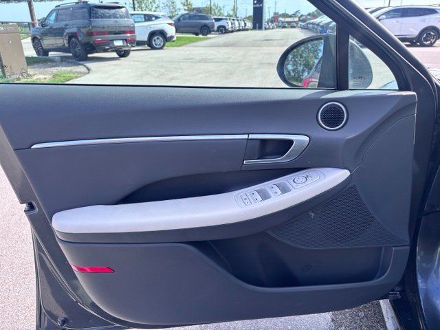 Used 2023 Hyundai Sonata SEL FWD image 13