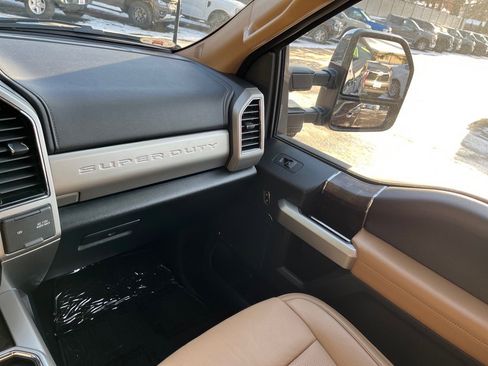 Used 2022 Ford F250 Lariat w/ Lariat Ultimate Package image 18