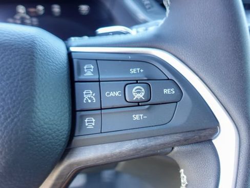 New 2026 Jeep Grand Cherokee L 4WD image 14