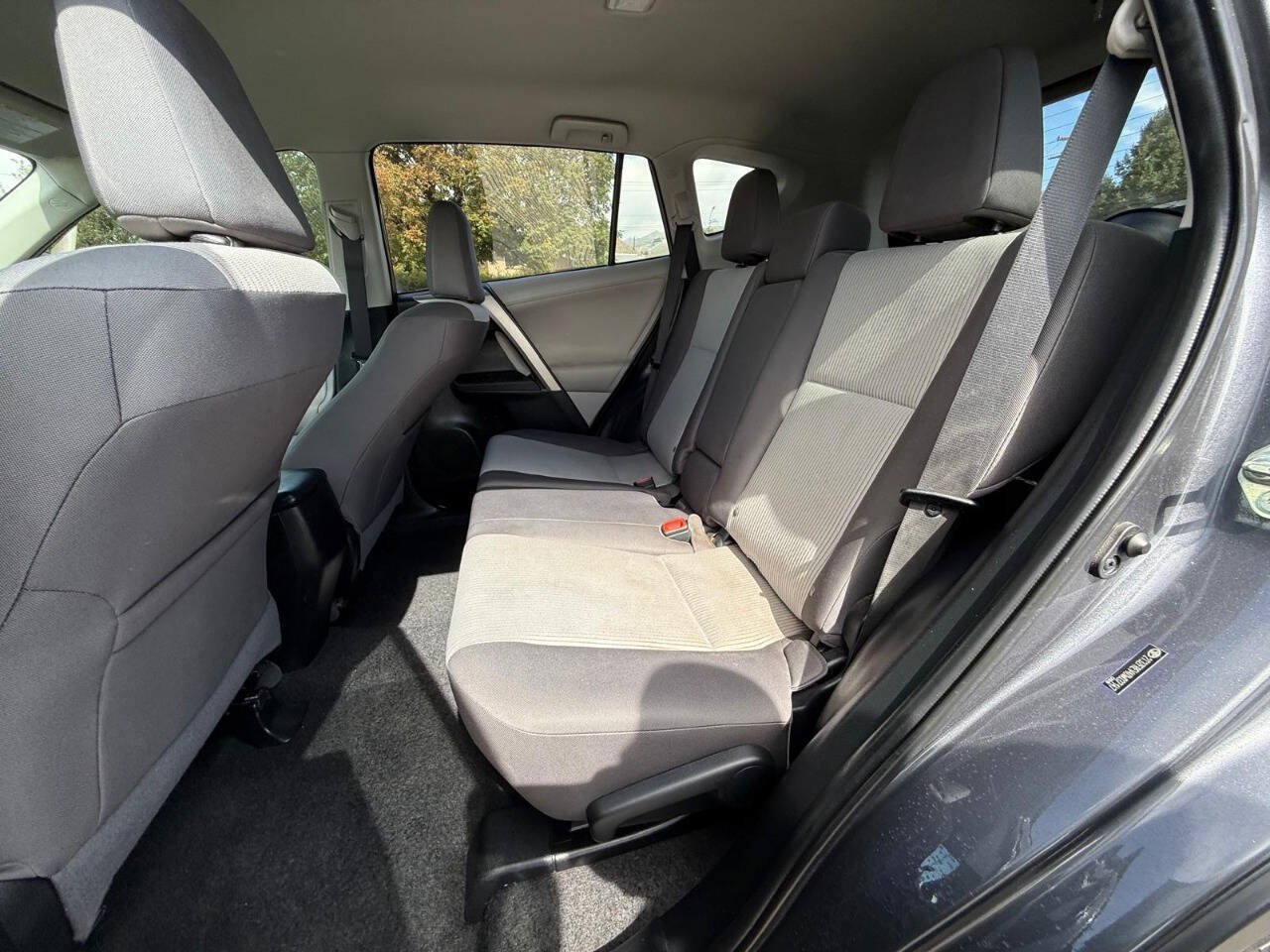 Used 2013 Toyota RAV4 LE FWD image 11