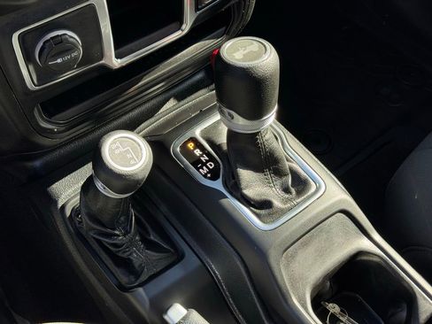 Used 2021 Jeep Wrangler Sport image 26